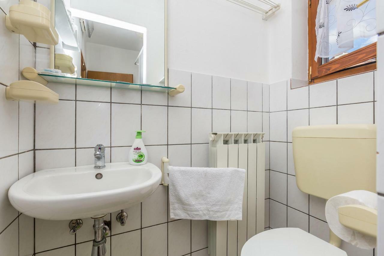 Apartment Karmel Viskovo Luaran gambar