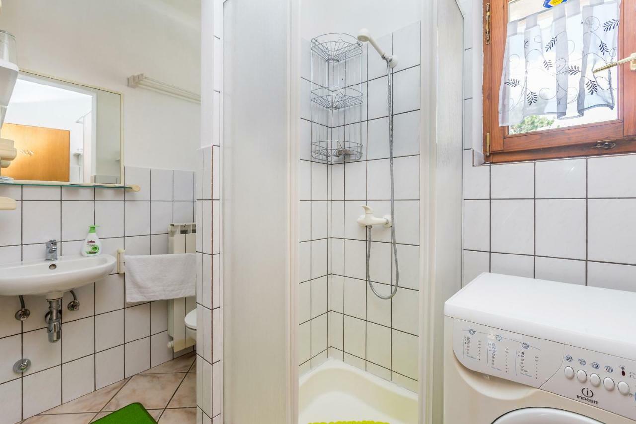 Apartment Karmel Viskovo Luaran gambar